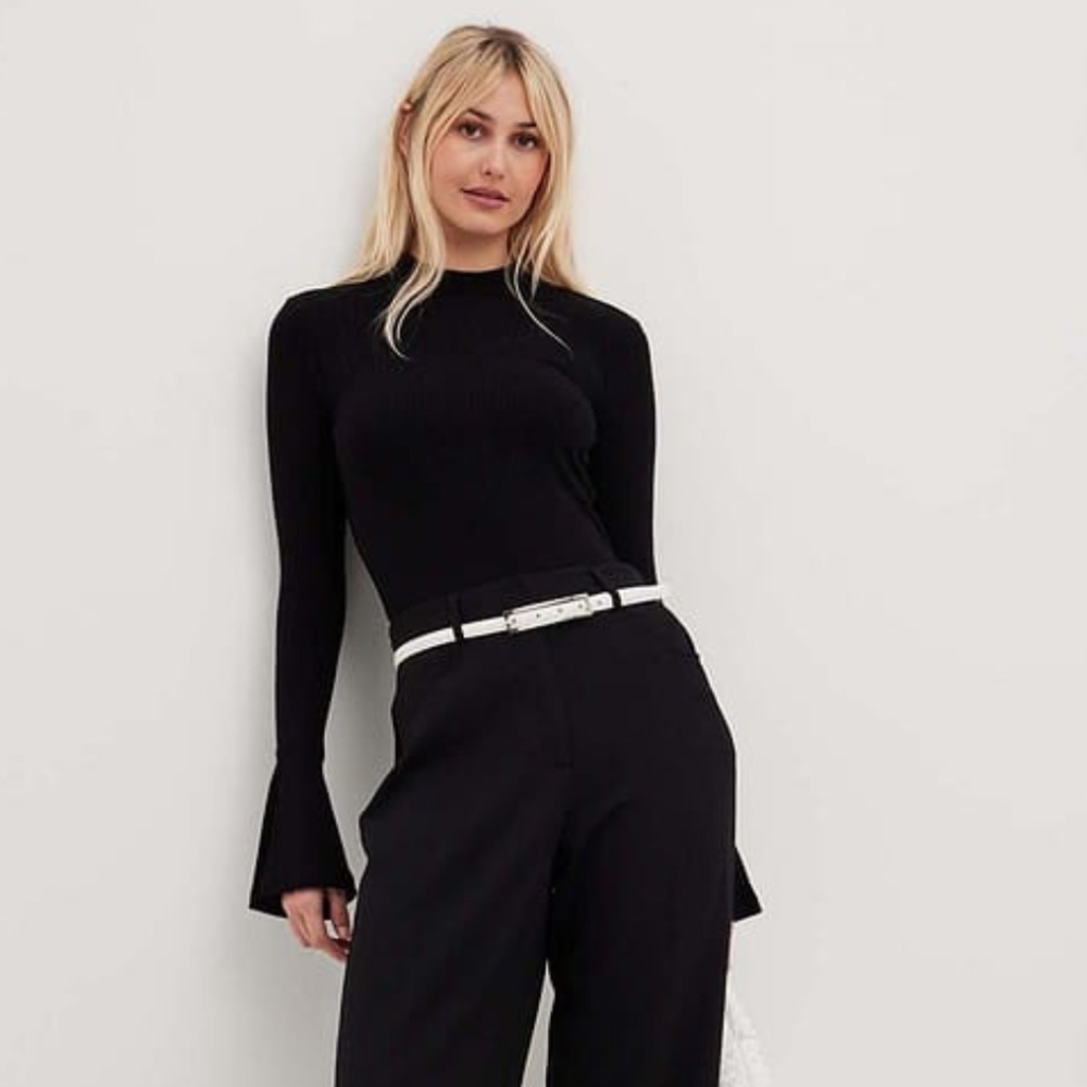 NA-KD High Neck Trumpet Sleeve Top